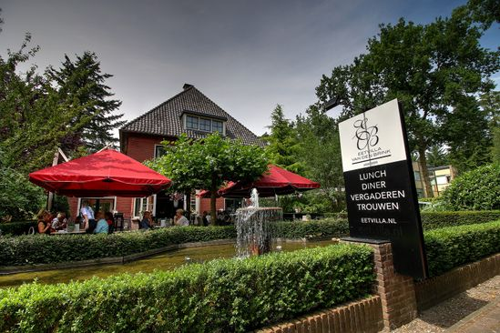 Klantverhaal HorecaHub: familierestaurant De Eetvilla ontlast het team met slimme AI-klantenservice.